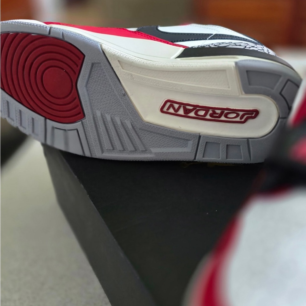 Air Jordan Legacy 312 Low – Summit White/Black-Varsity Red (Barely Worn)